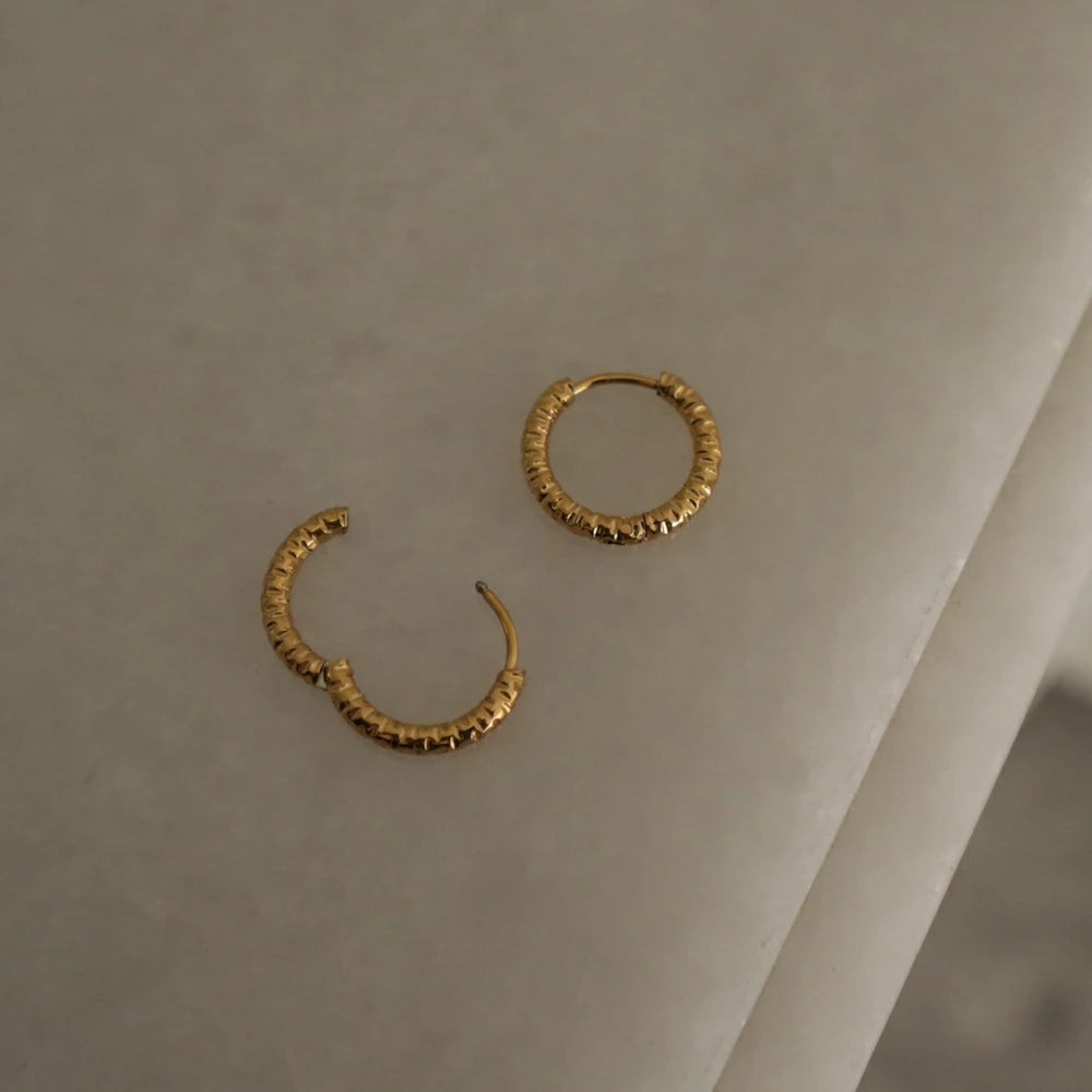 P401 stainless cut design hoop pierce
