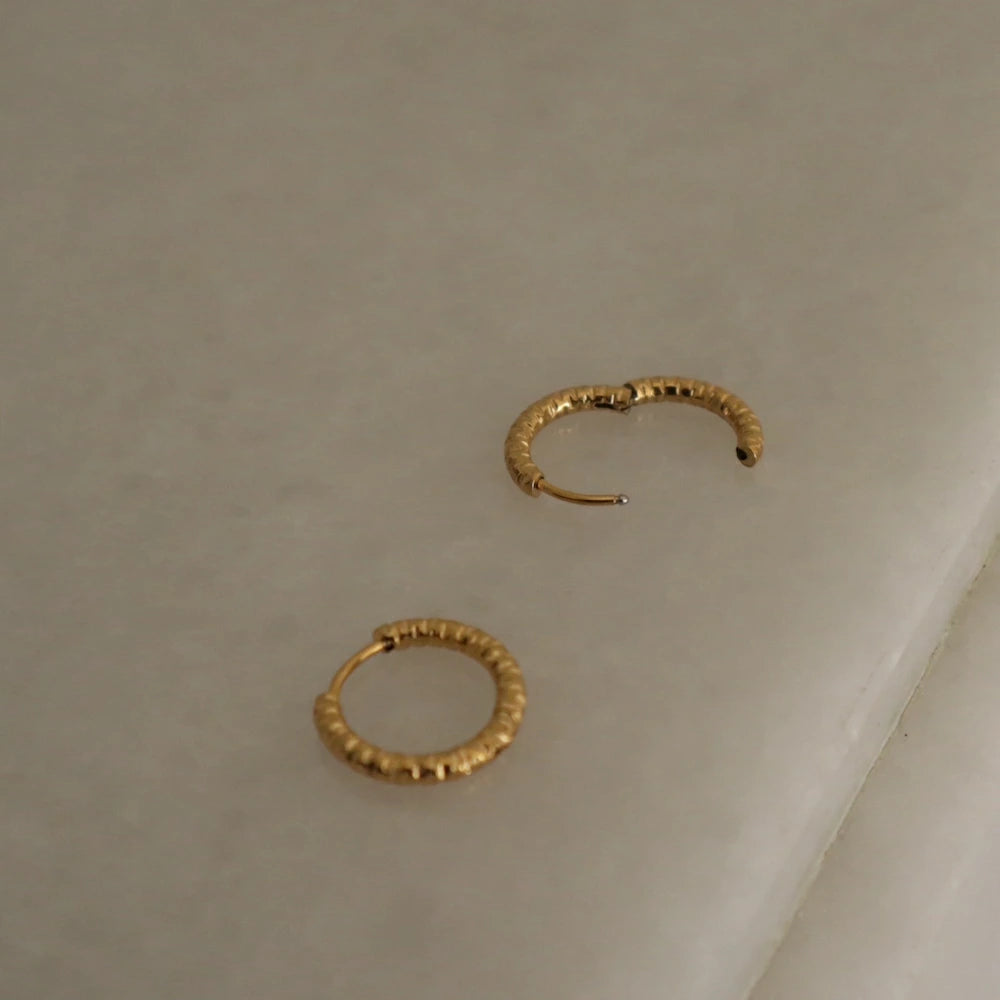 P401 stainless cut design hoop pierce