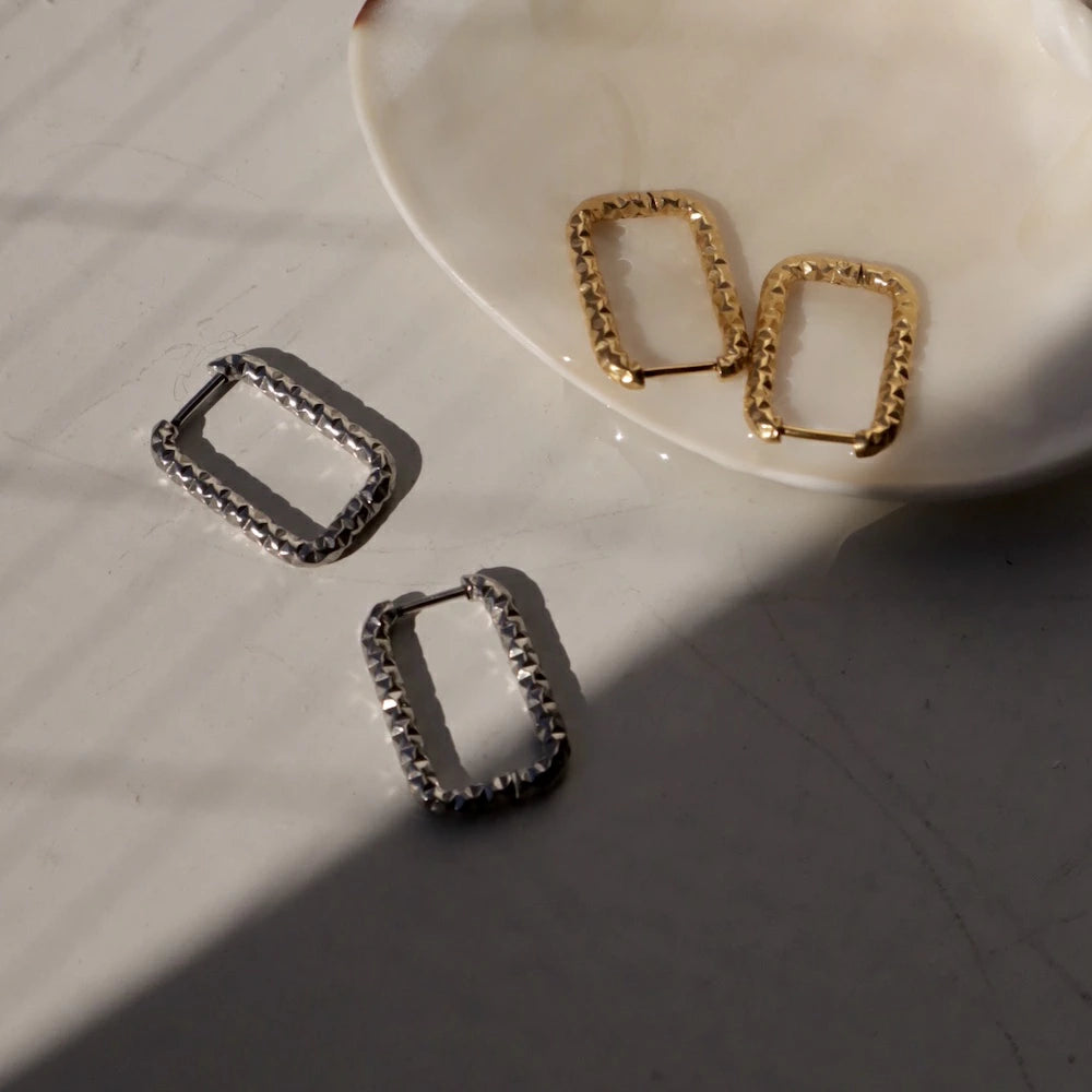 P402 stainless square hoop pierce