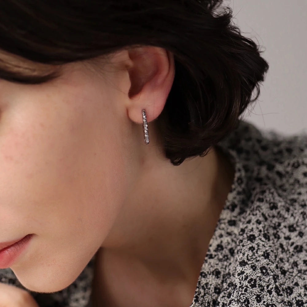 P402 stainless square hoop pierce