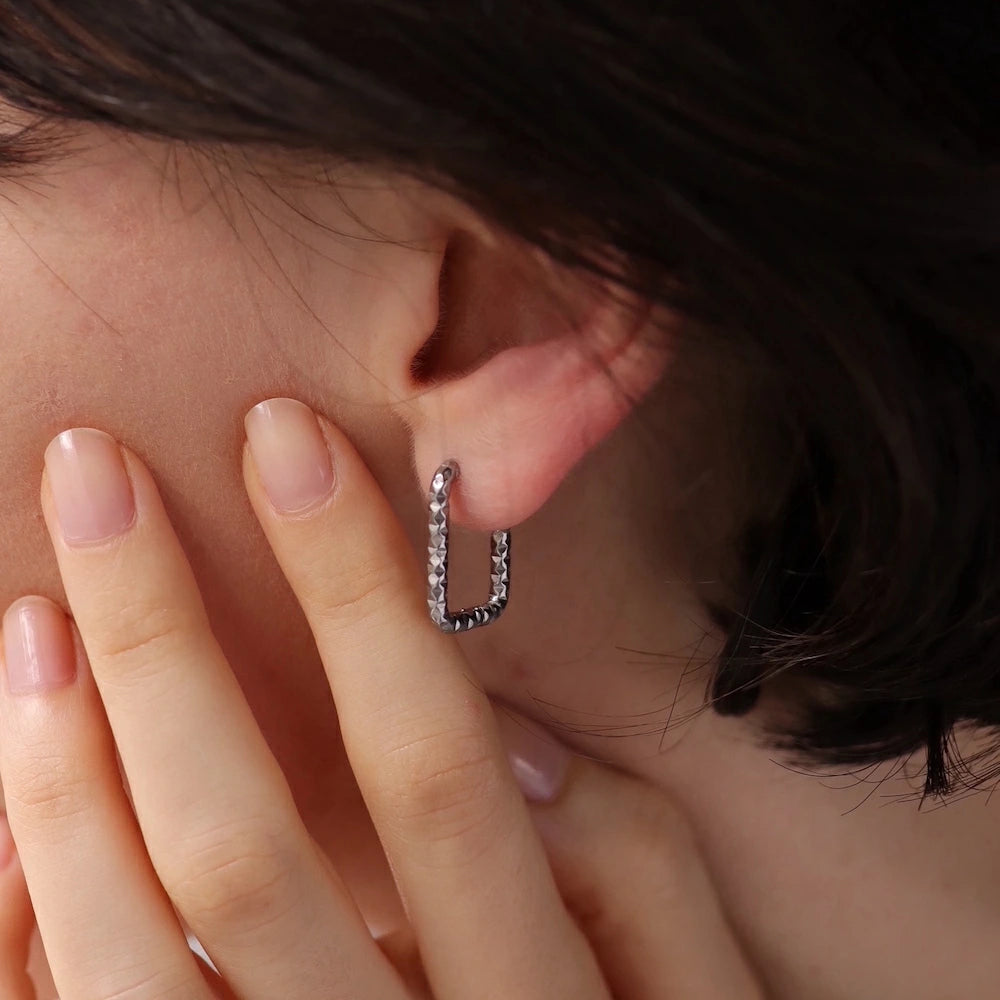 P402 stainless square hoop pierce