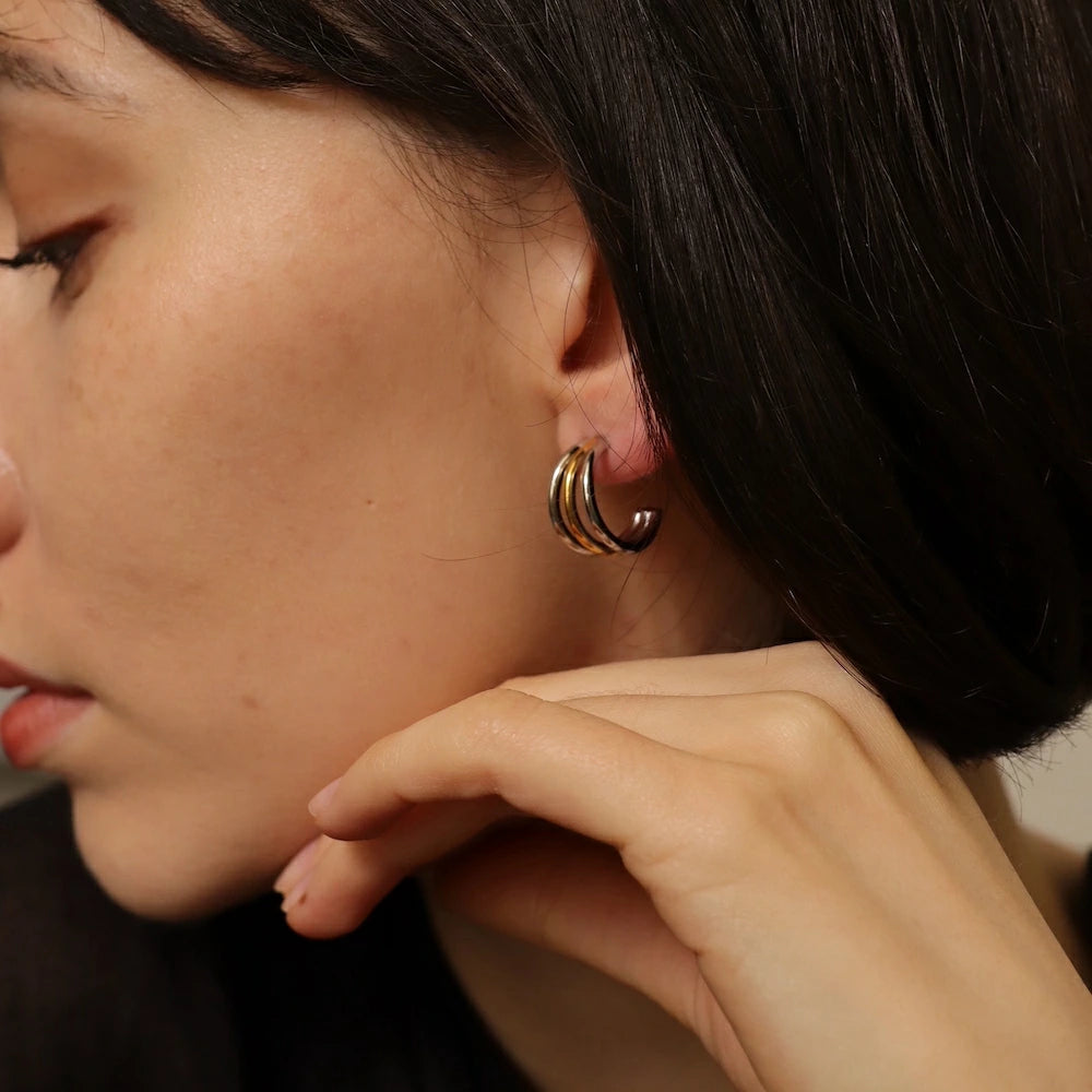 P409 stainless bi-color triple line hoop pierce