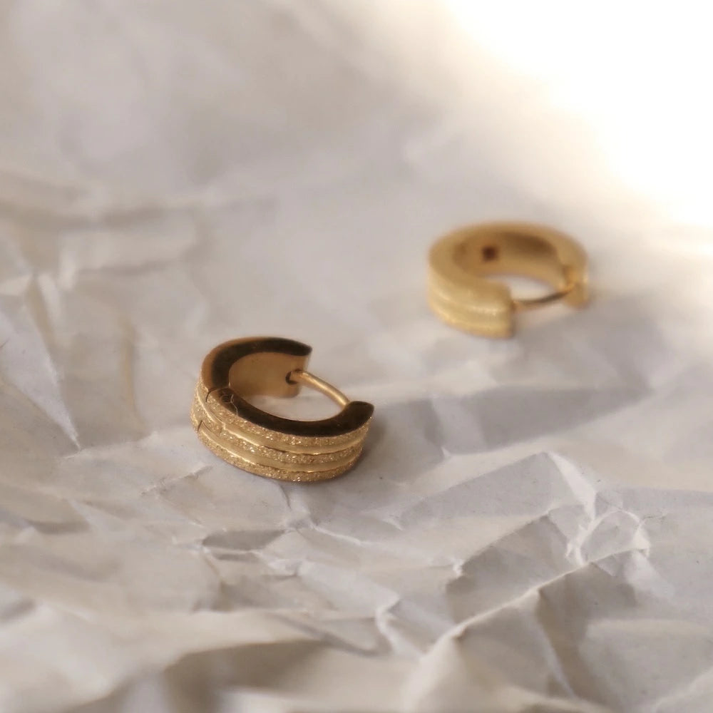 P097 stainless glitter minimum hoop pierce