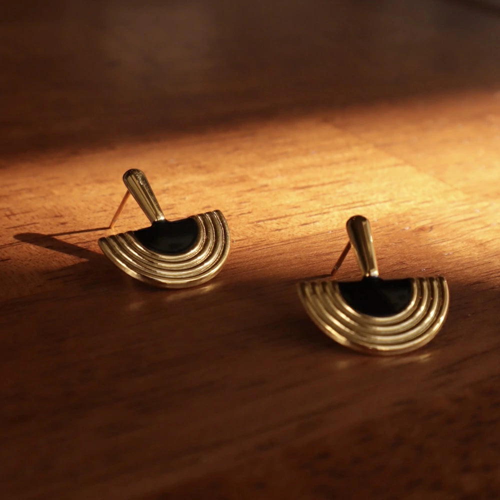 P113 stainless black fan shape pierce