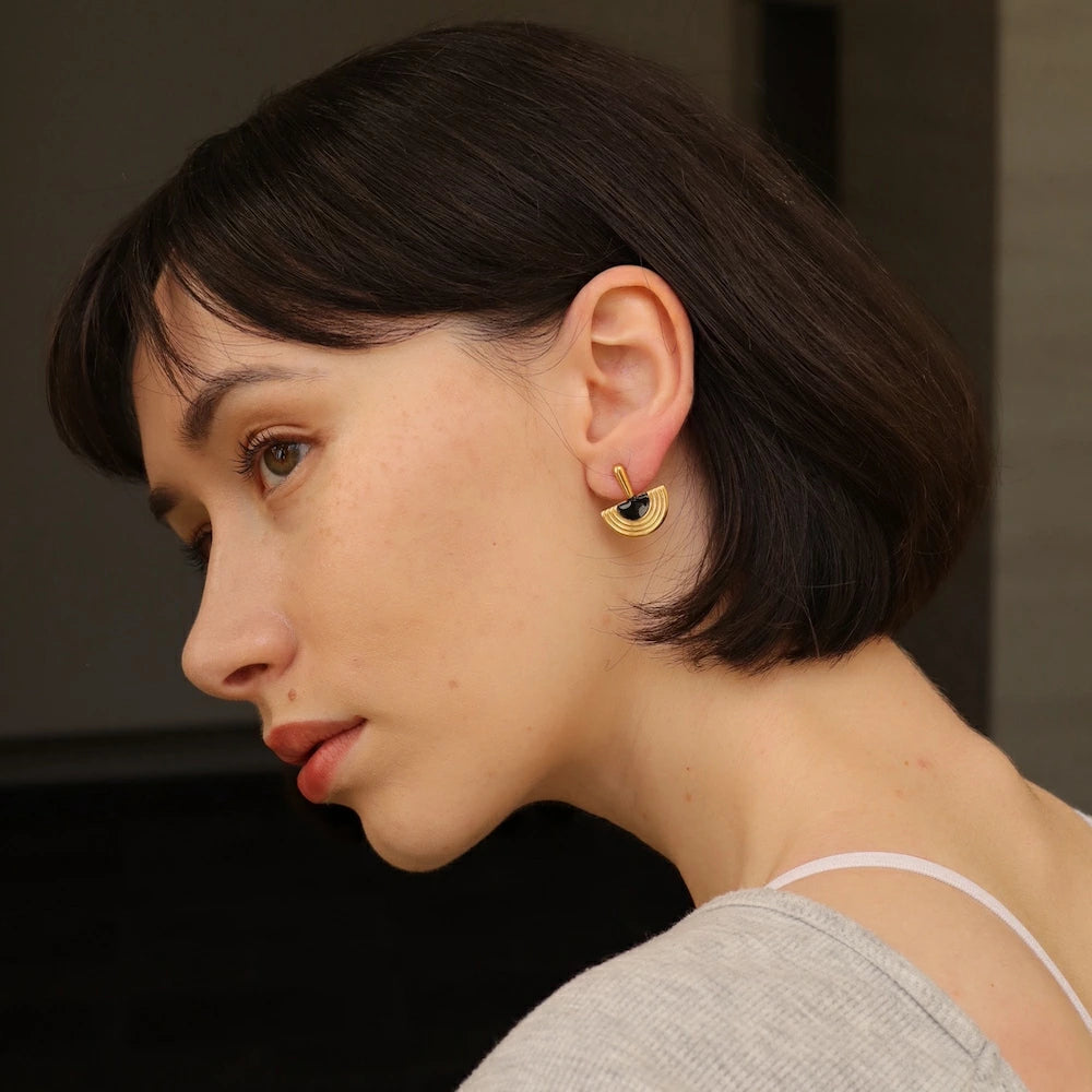 P113 stainless black fan shape pierce