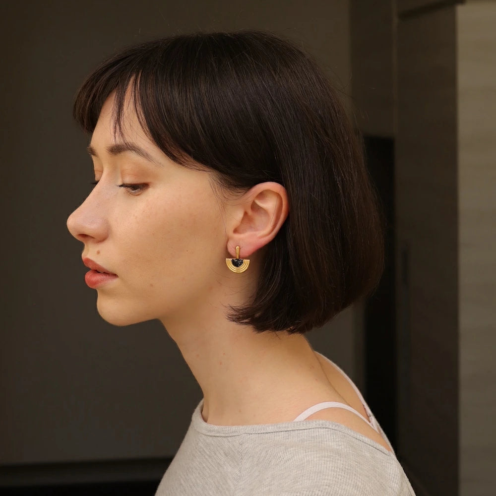 P113 stainless black fan shape pierce