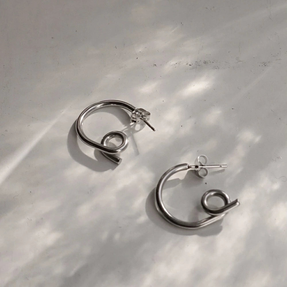P138 stainless twist simple pierce
