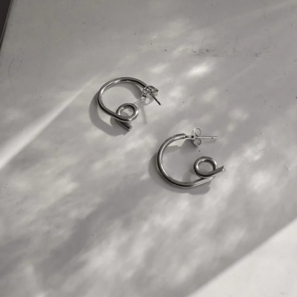 P138 stainless twist simple pierce