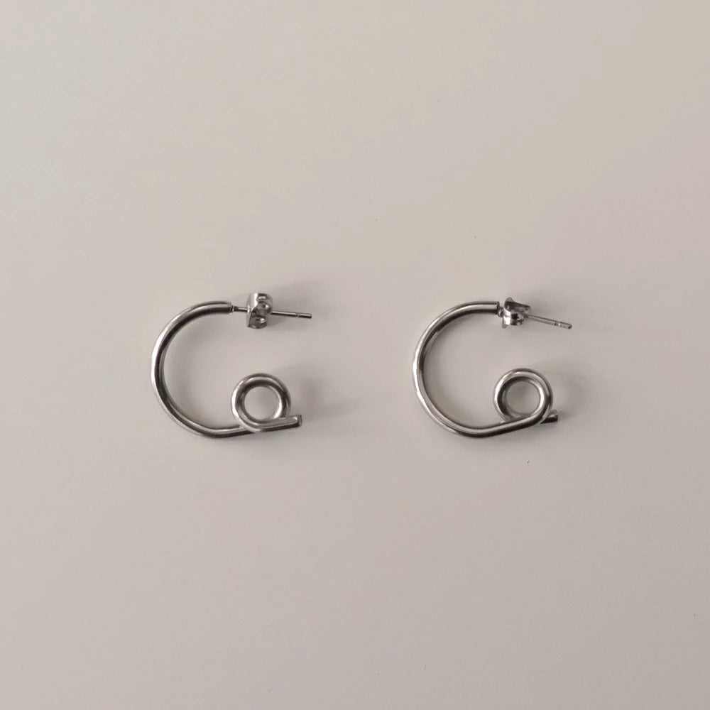 P138 stainless twist simple pierce