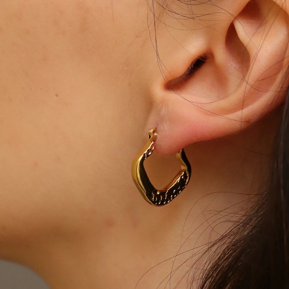 P298 stainless classic hoop pierce