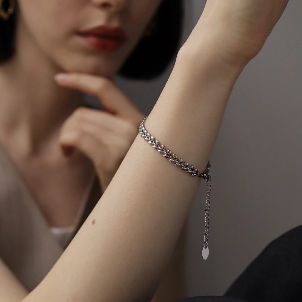 N215 stainless leaf design choker bracelet