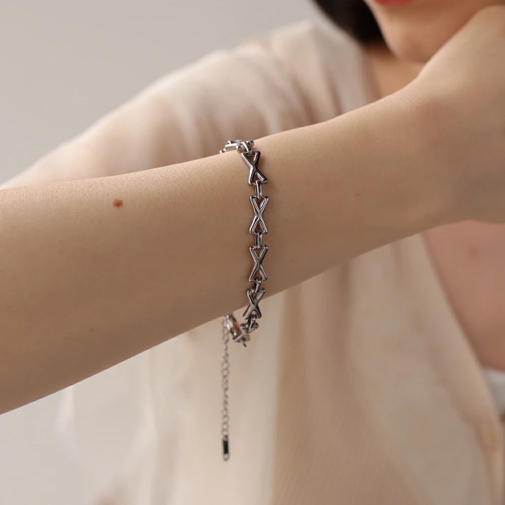 N217 stainless X chain bracelet