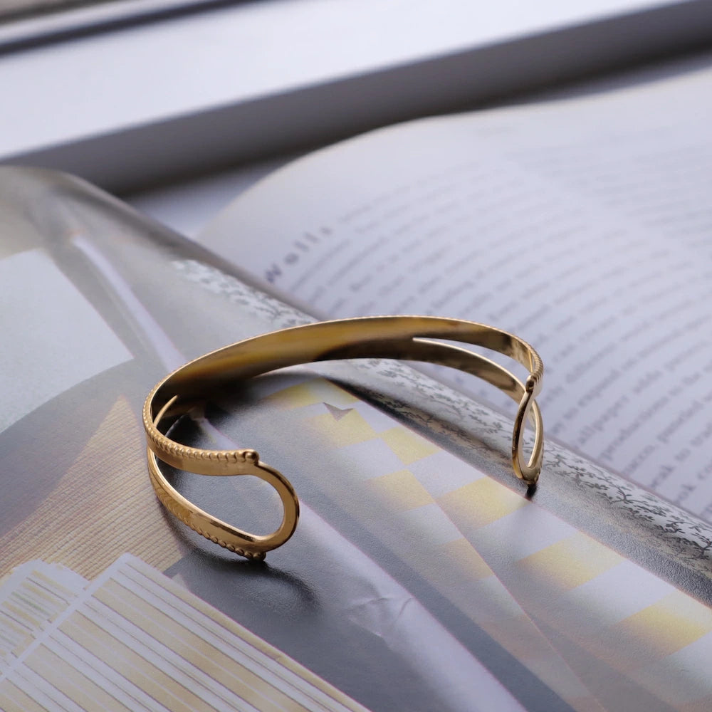N220 stainless vintage like bangle