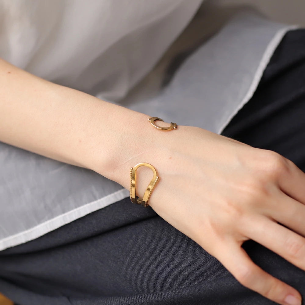 N220 stainless vintage like bangle