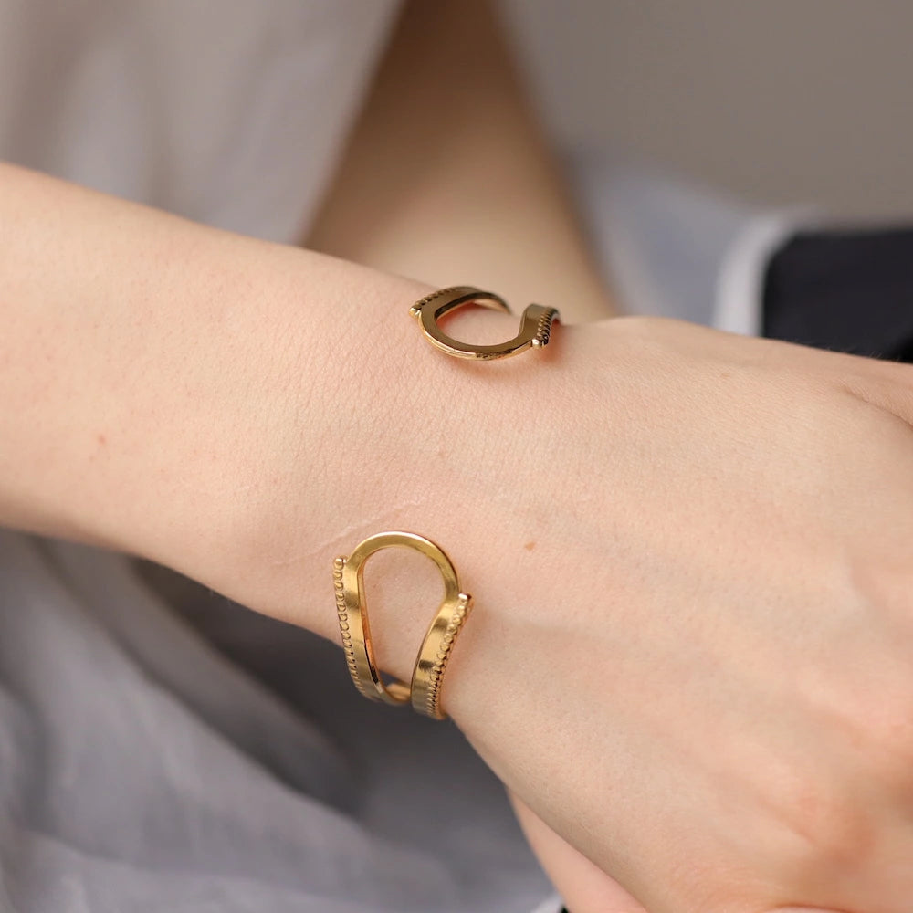 N220 stainless vintage like bangle