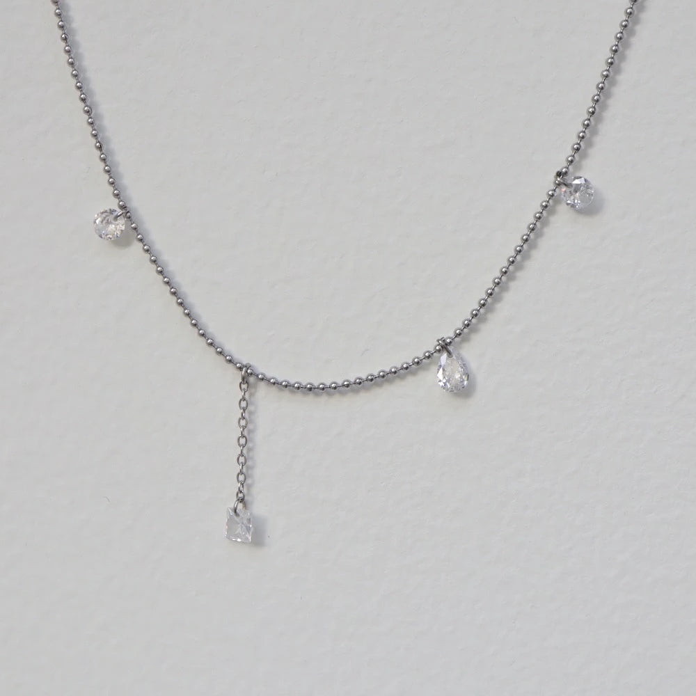N222 stainless zirconia line necklace