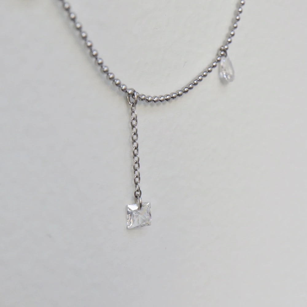 N222 stainless zirconia line necklace