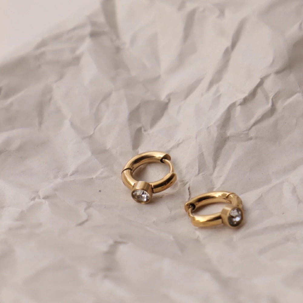 P419 stainless one stone hoop pierce