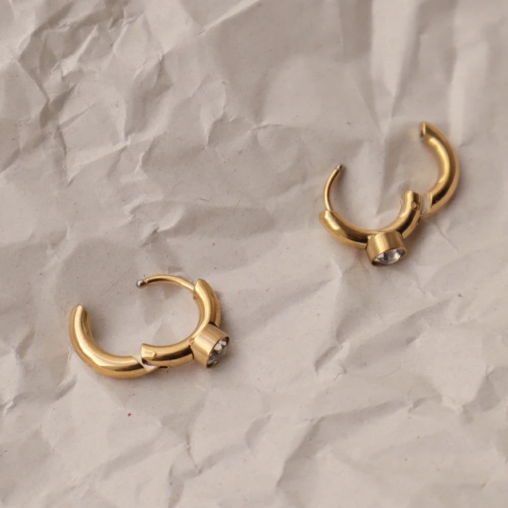P419 stainless one stone hoop pierce