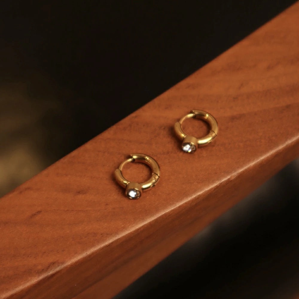P419 stainless one stone hoop pierce