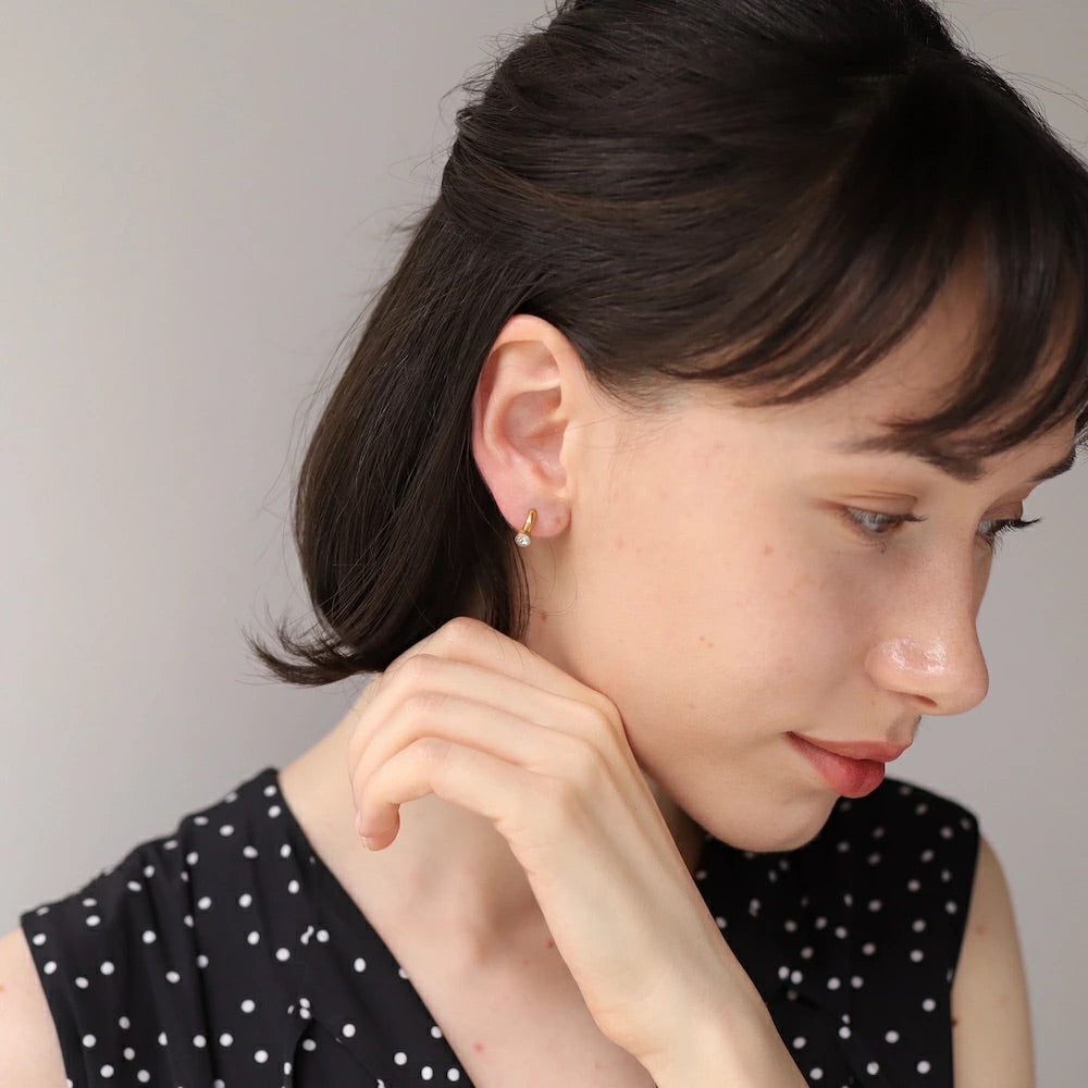 P419 stainless one stone hoop pierce