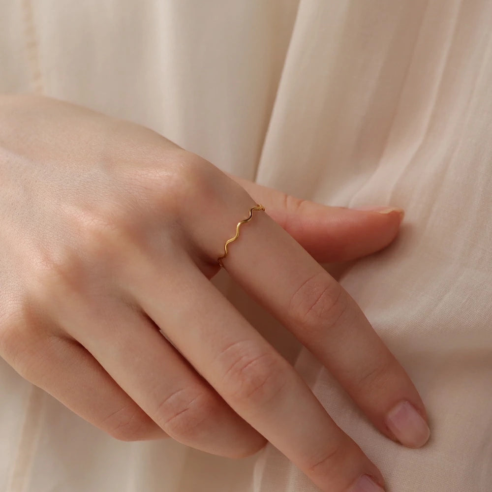 R077 stainless delicate wave ring