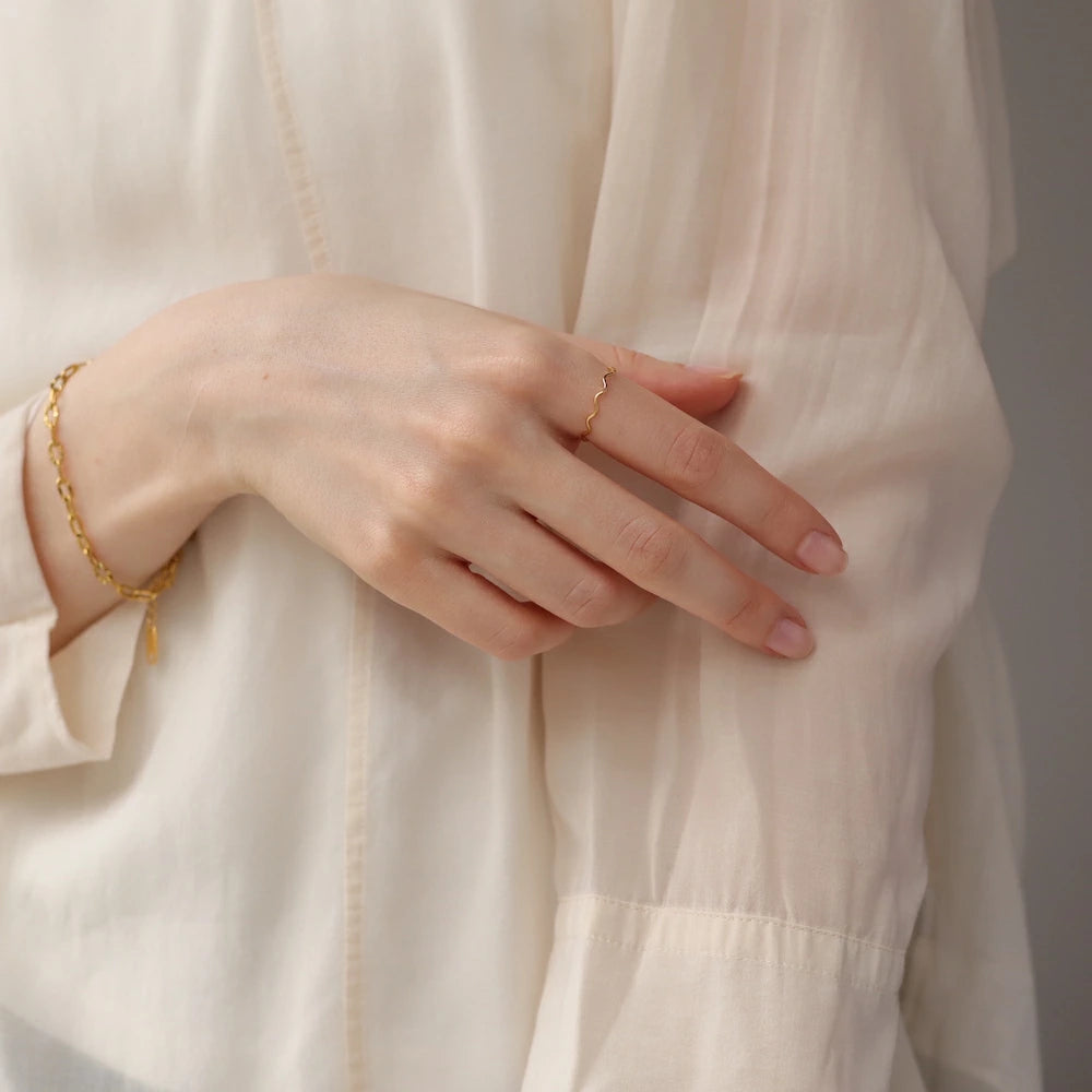 R077 stainless delicate wave ring