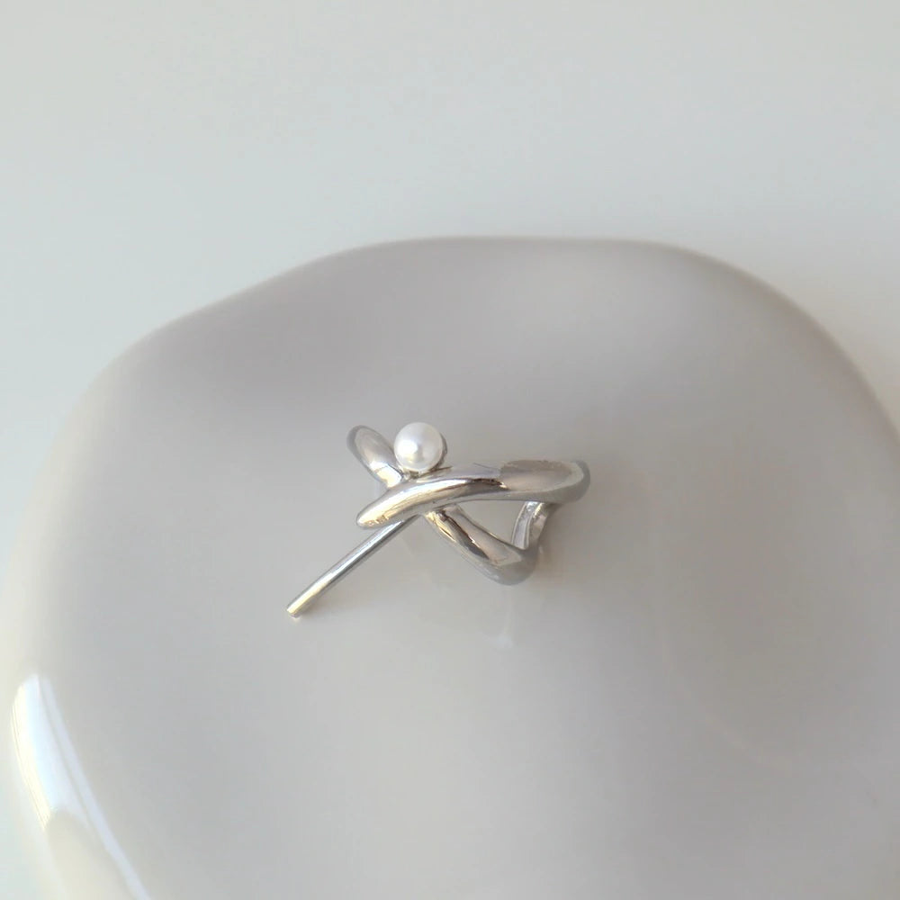 H002 cross nuance pearl pony hook