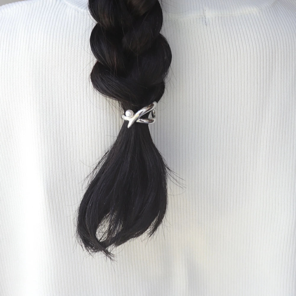H002 cross nuance pearl pony hook