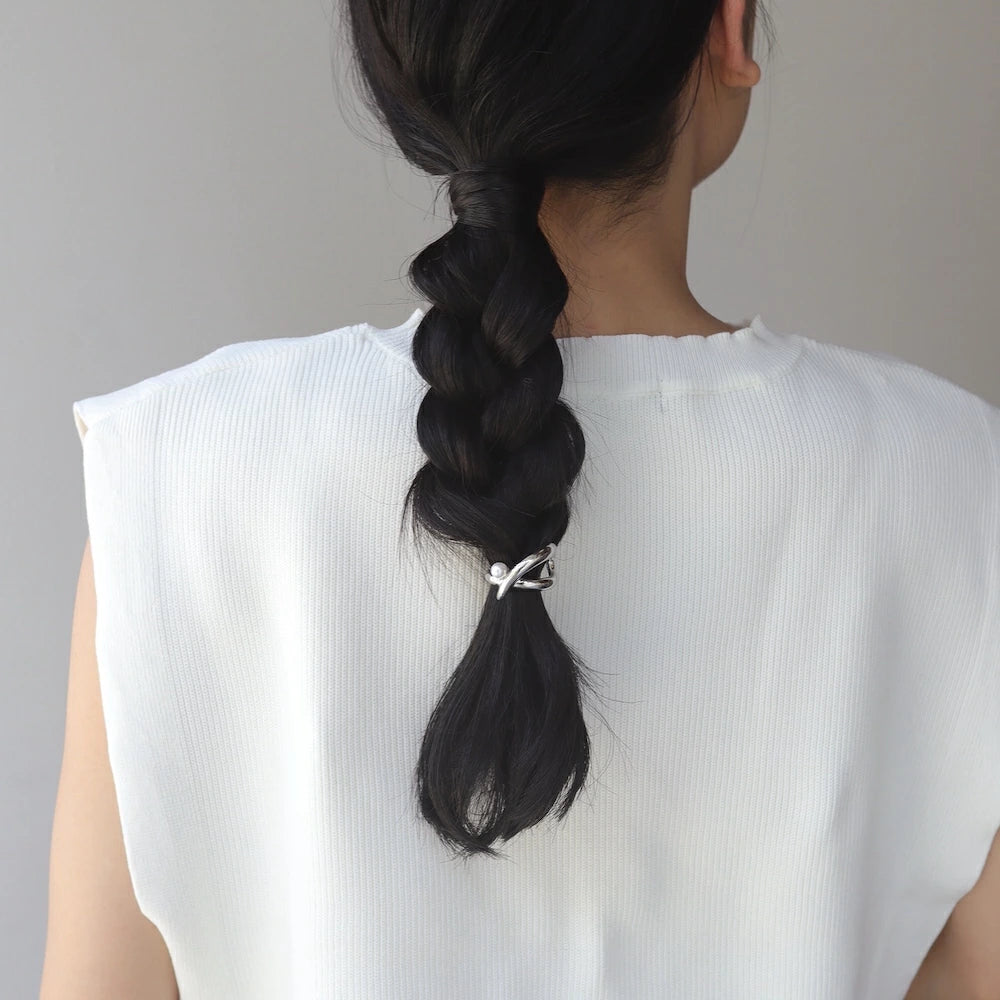 H002 cross nuance pearl pony hook