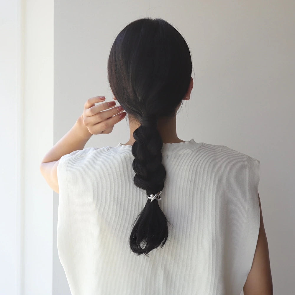 H002 cross nuance pearl pony hook