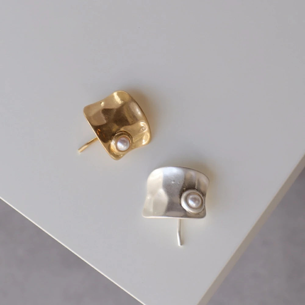 H003 metallic pearl pony hook