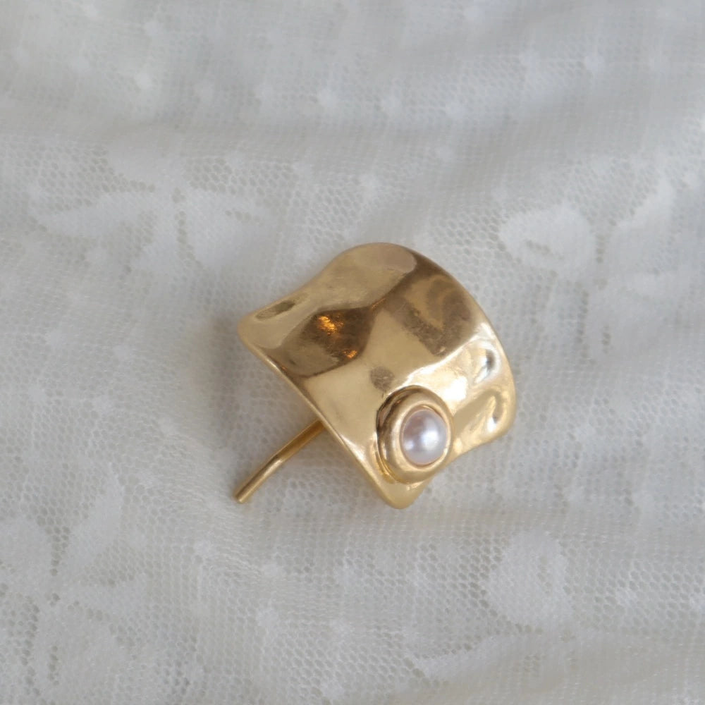 H003 metallic pearl pony hook