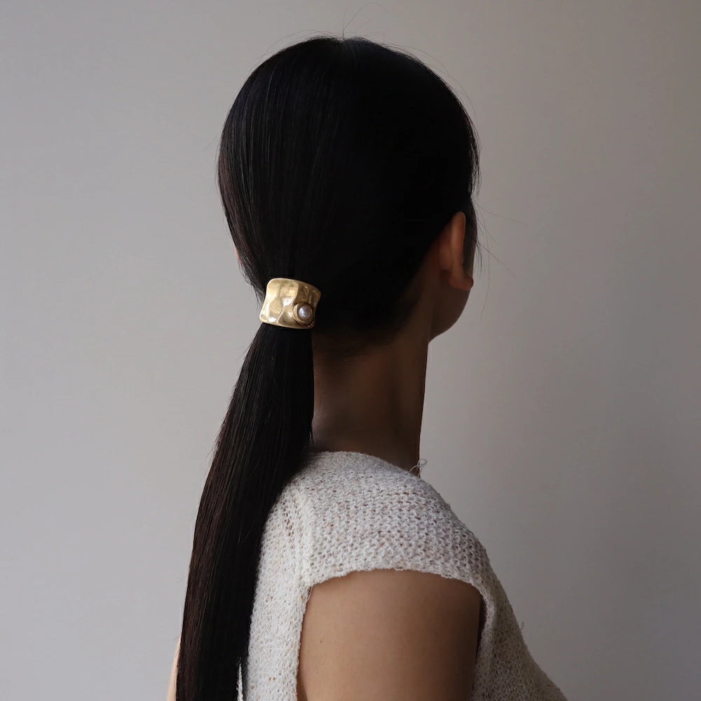H003 metallic pearl pony hook