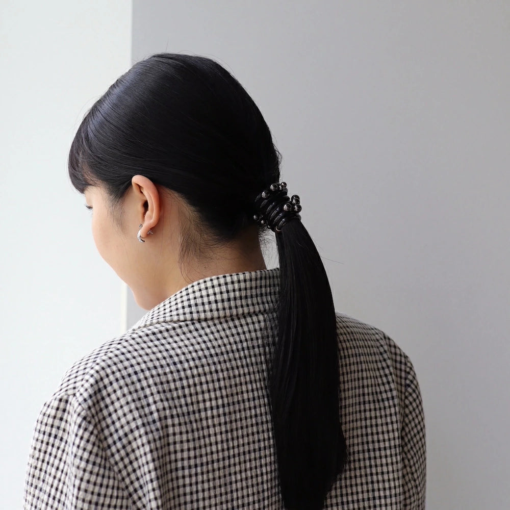 H005 random pearl coil up pony