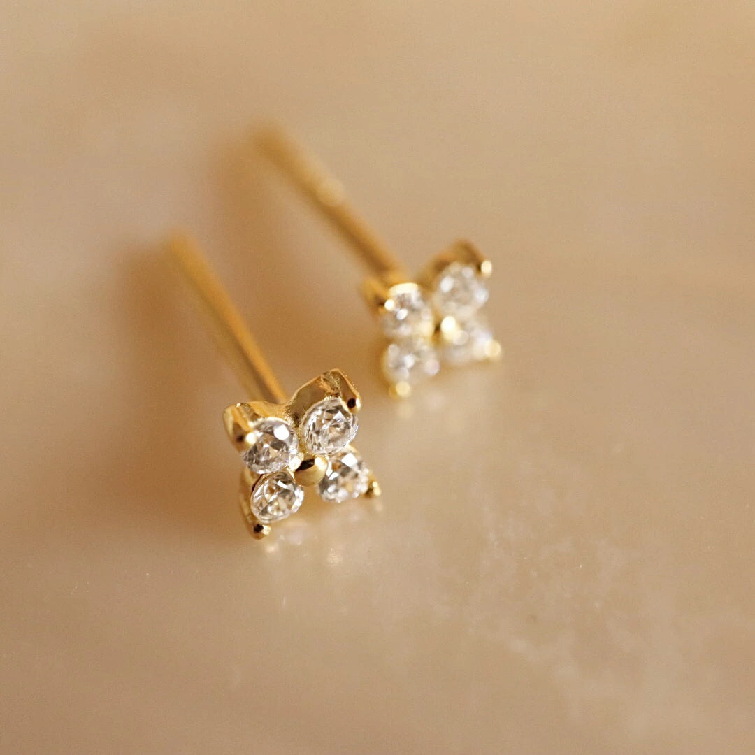 P091 silver925 zirconia flower minimum pierce