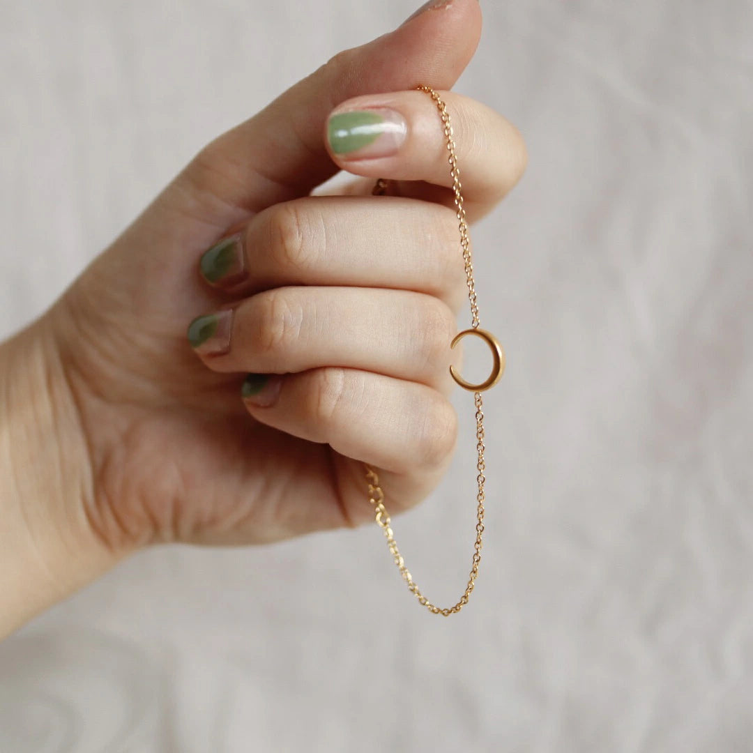 N053 stainless moon bracelet