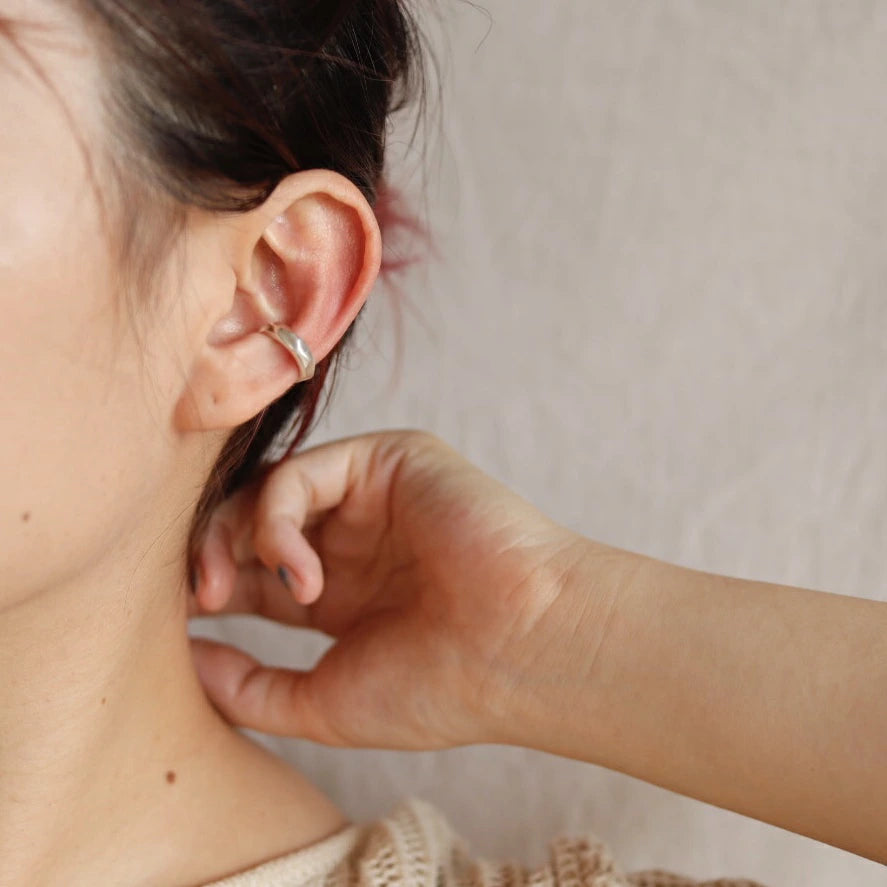 C037 silver925 matte earcuff
