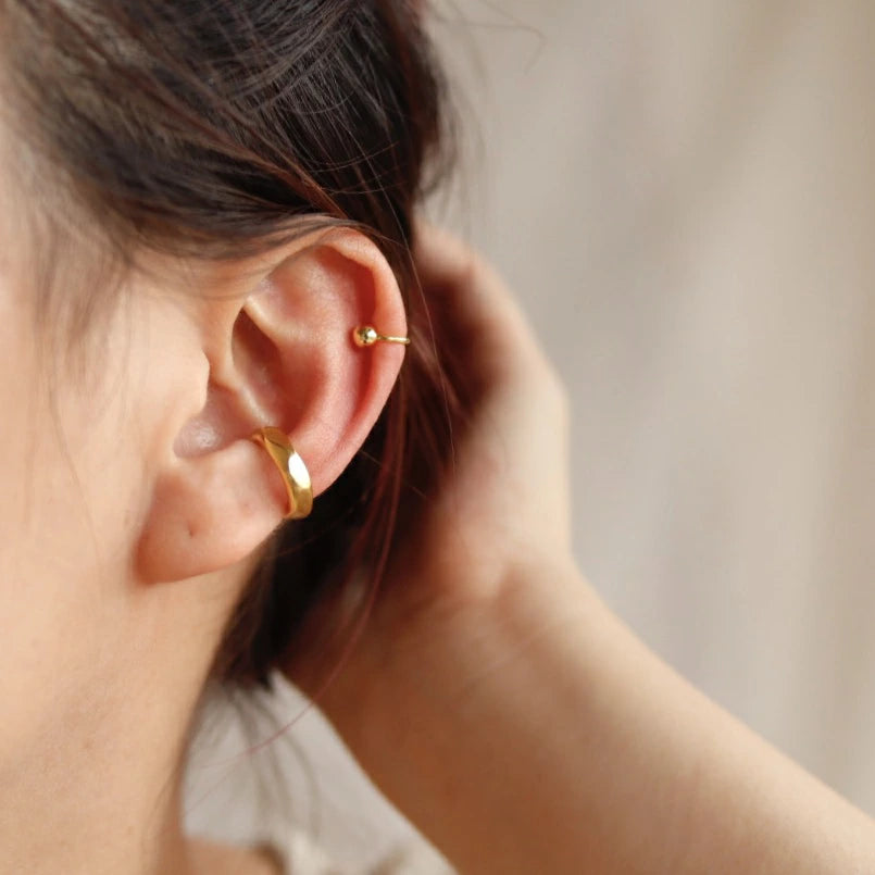 C037 silver925 matte earcuff
