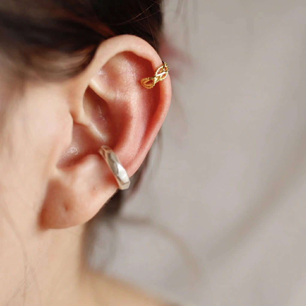 C037 silver925 matte earcuff