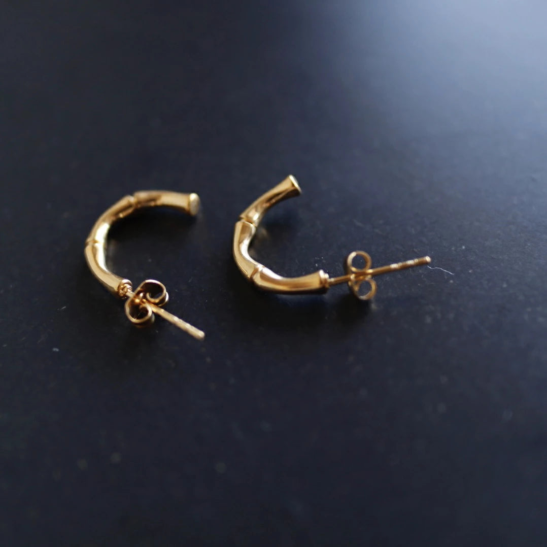 P105 stainless joint half hoop pierce