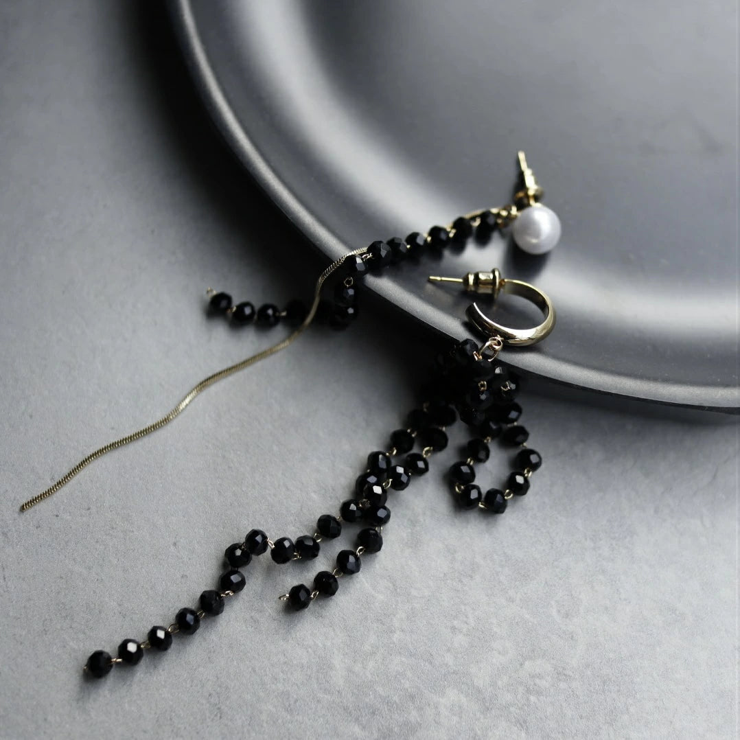 P104 asymmetry beads long pierce