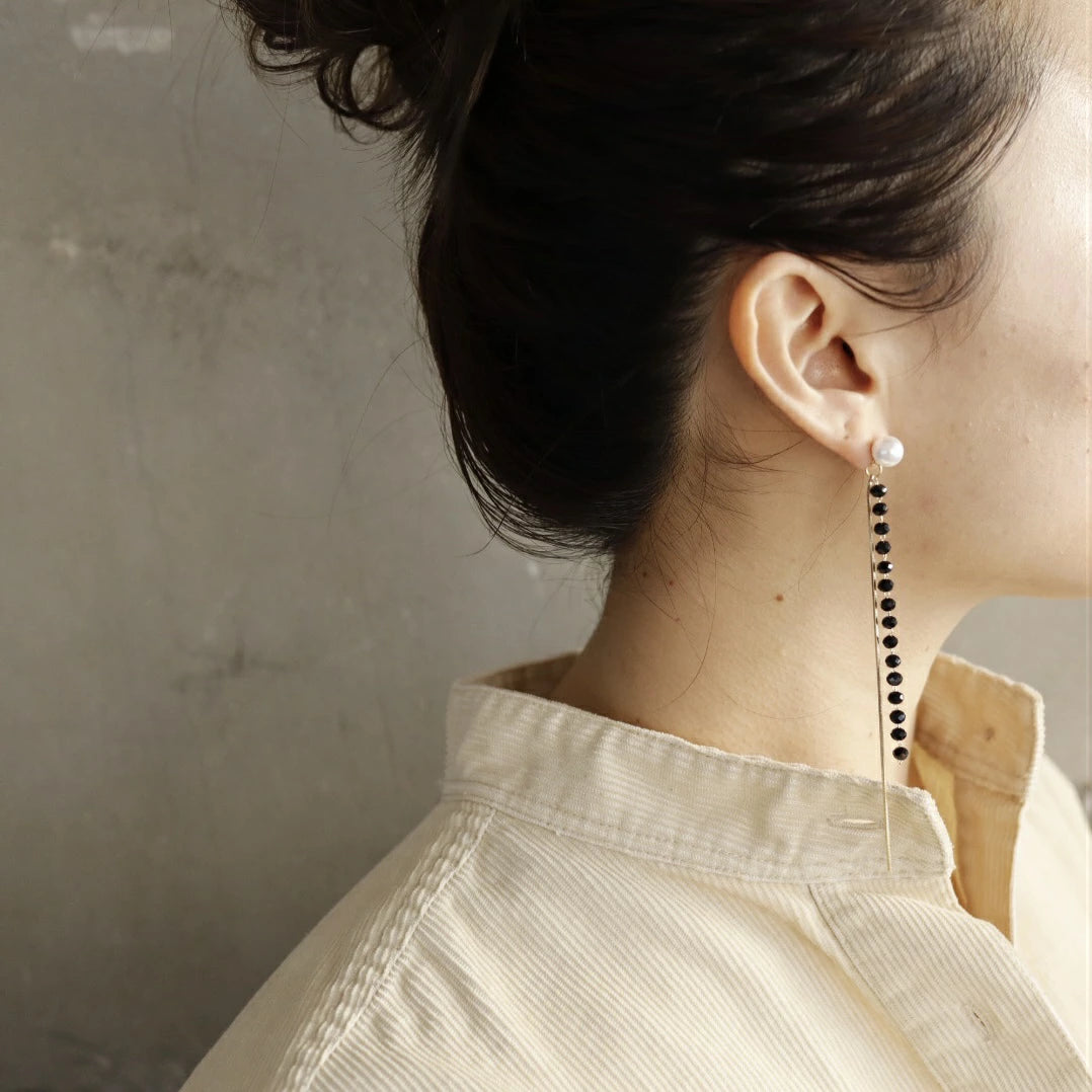 P104 asymmetry beads long pierce