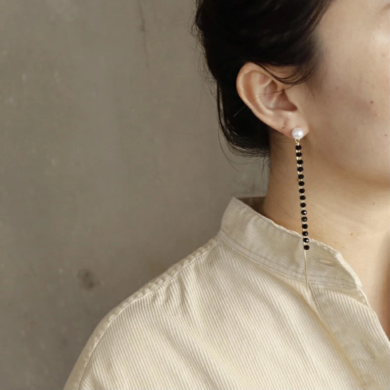 P104 asymmetry beads long pierce