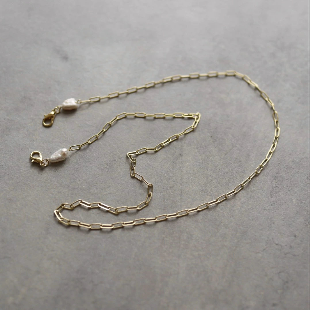 N055 baroque pearl mask chain