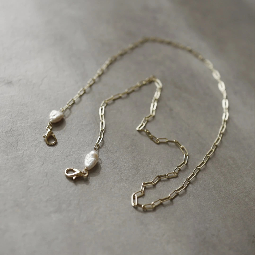 N055 baroque pearl mask chain