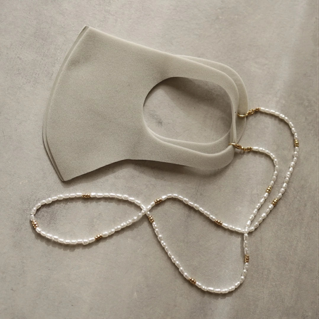 N074 pearl bees mask chain