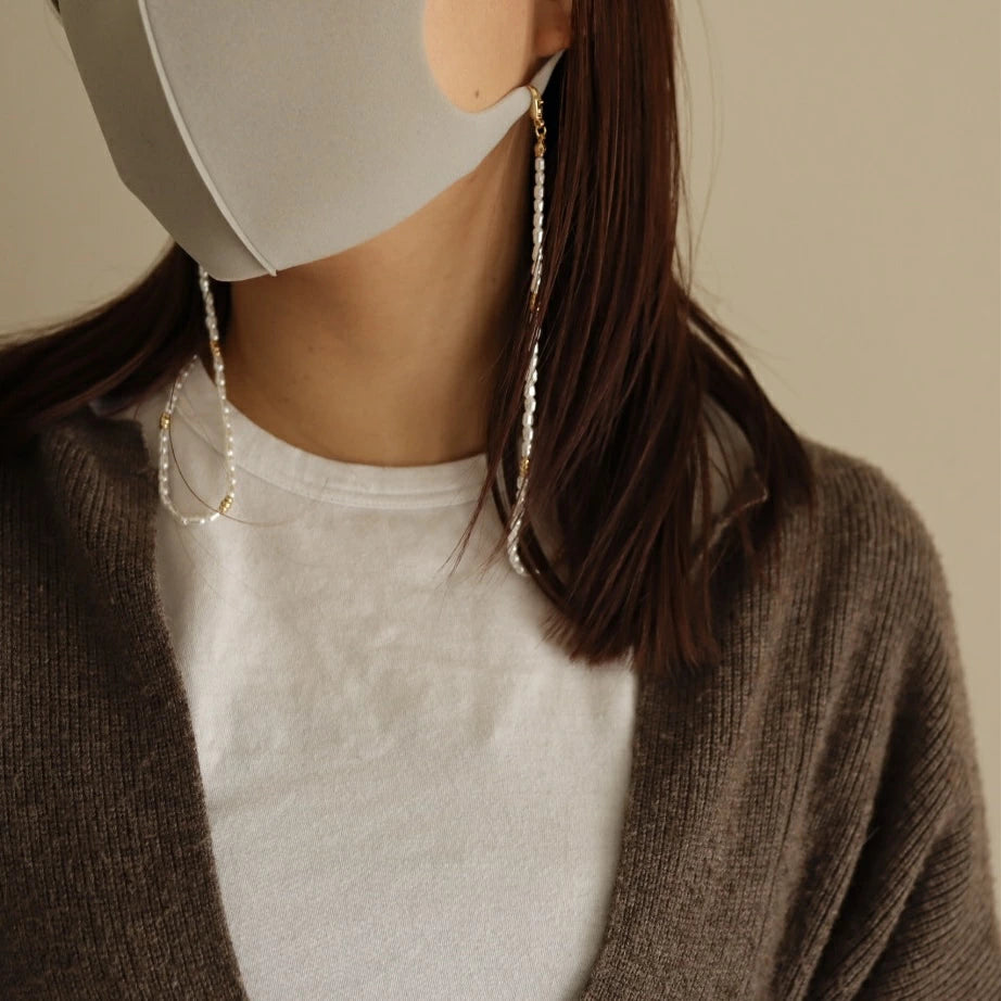 N074 pearl bees mask chain