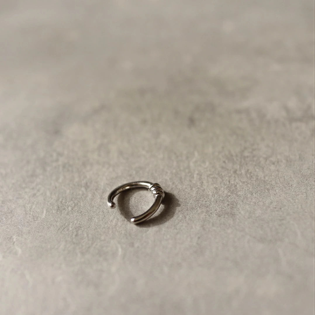 C053 silver925 knot earcuff