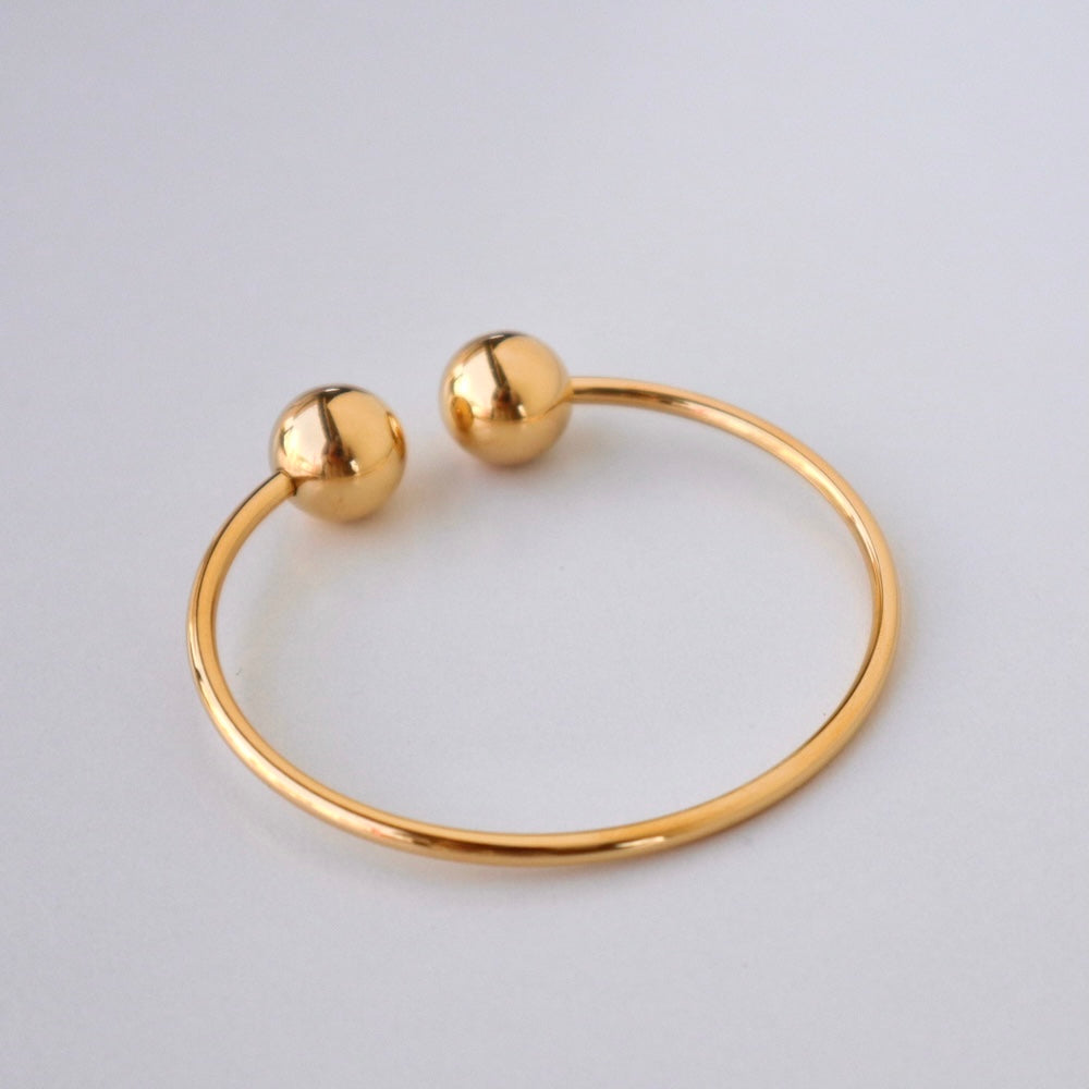N154 stainless ball bangle
